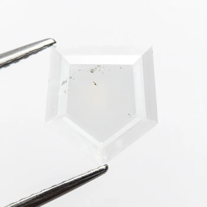 100ct 965x890x099mm Shield Portrait Cut Sapphire 2239201 Misfit Gems Rings