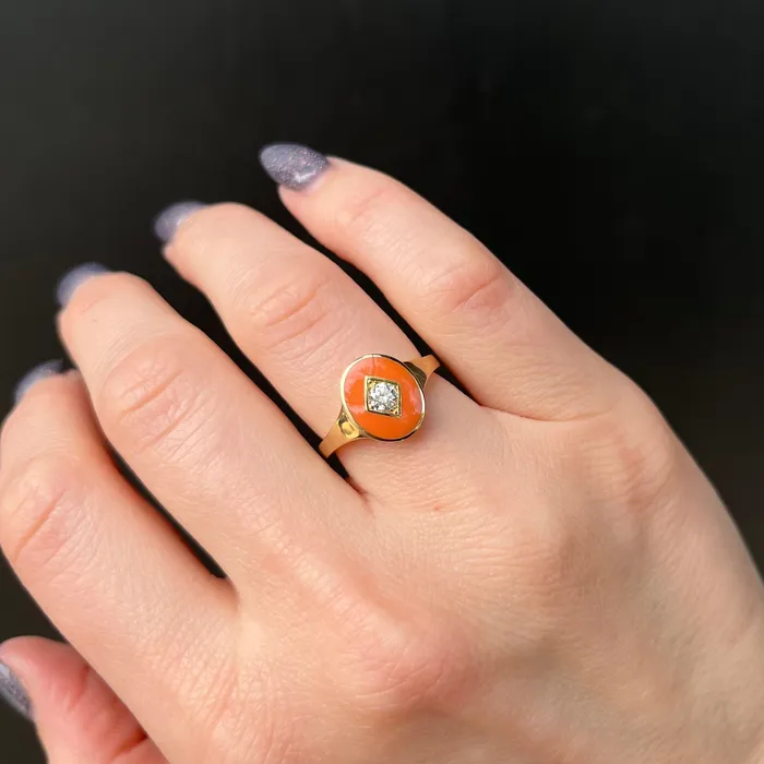 14k Yellow Gold 020 Carat Diamond and Enamel Signet Ring Immaculate Jewelry Rings