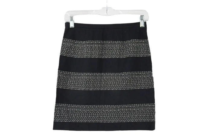 Ann Taylor LOFT Rings Ann Taylor Petites Black Cotton Embroidered Skirt 00 Petite