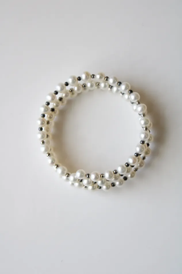 Bracelets Ivory Genuine Pearl Memory Wire Bracelet Jubilee Thrift