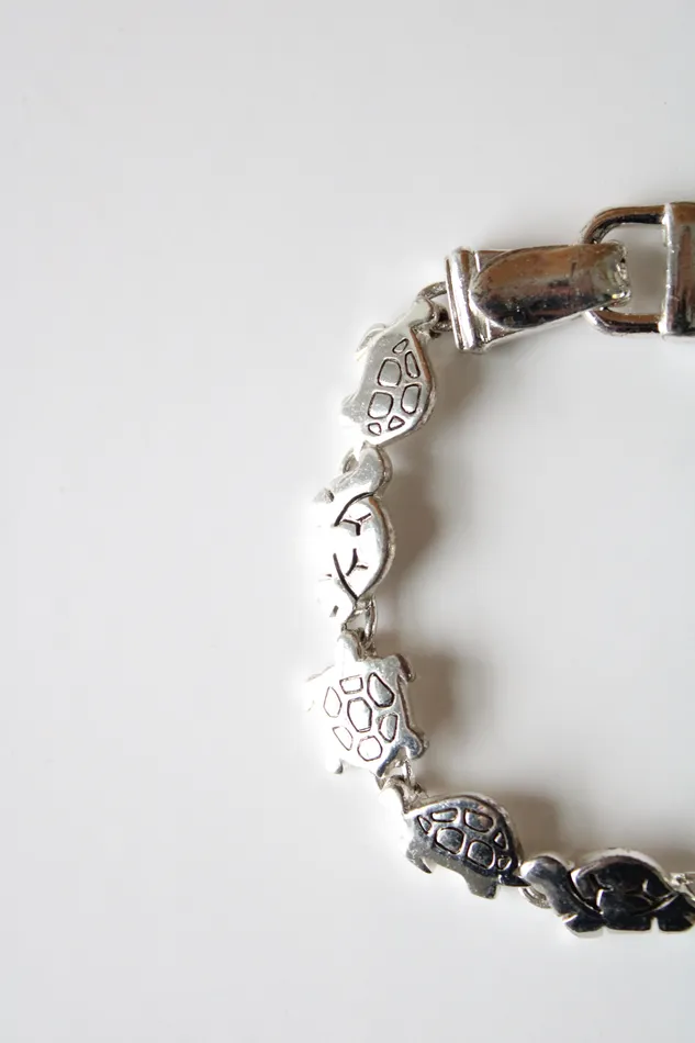 Bracelets Jubilee Thrift Turtle Silver Magnetic Clasp Bracelet