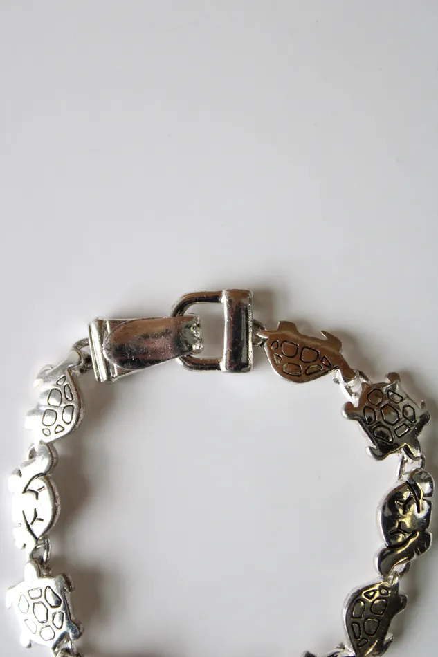 Bracelets Jubilee Thrift Turtle Silver Magnetic Clasp Bracelet