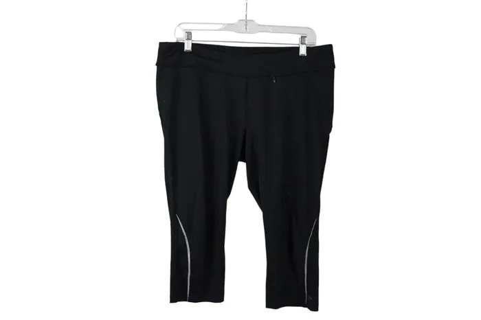 Champion Rings Champion Black Capri Pants L