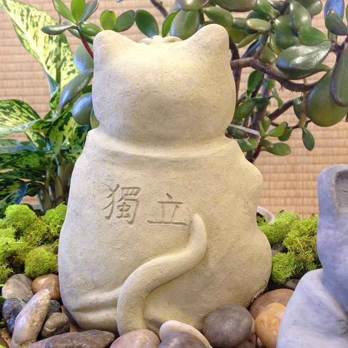 DC Necklaces Zen Cat Garden Sculpture