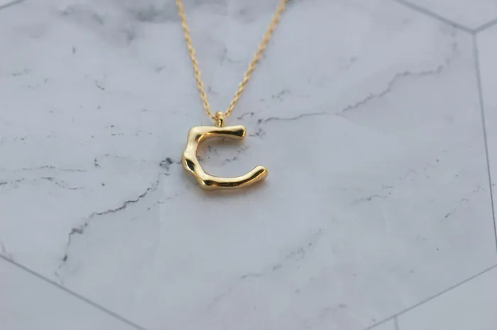 Dreamlandgt Earrings Collar Letra bao de oro Dreamlandgt Earrings Collar Letra bao de oro