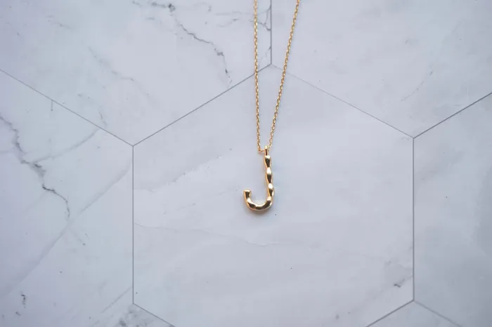 Dreamlandgt Earrings Collar Letra bao de oro Dreamlandgt Earrings Collar Letra bao de oro
