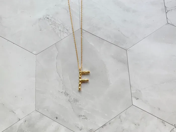 Dreamlandgt Earrings Collar Letra bao de oro Dreamlandgt Earrings Collar Letra bao de oro