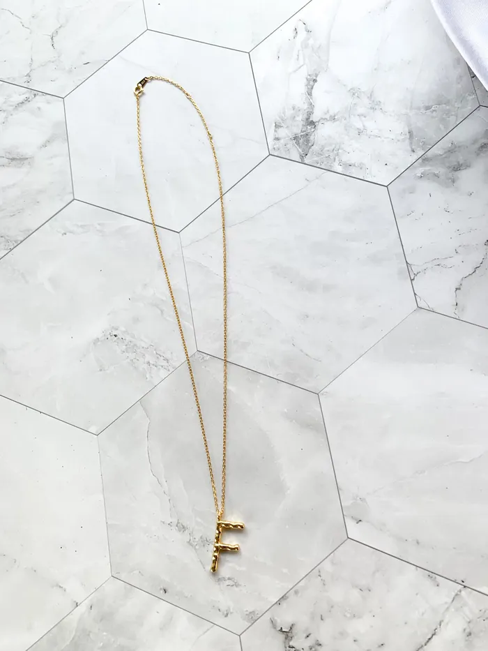 Dreamlandgt Earrings Collar Letra bao de oro Dreamlandgt Earrings Collar Letra bao de oro