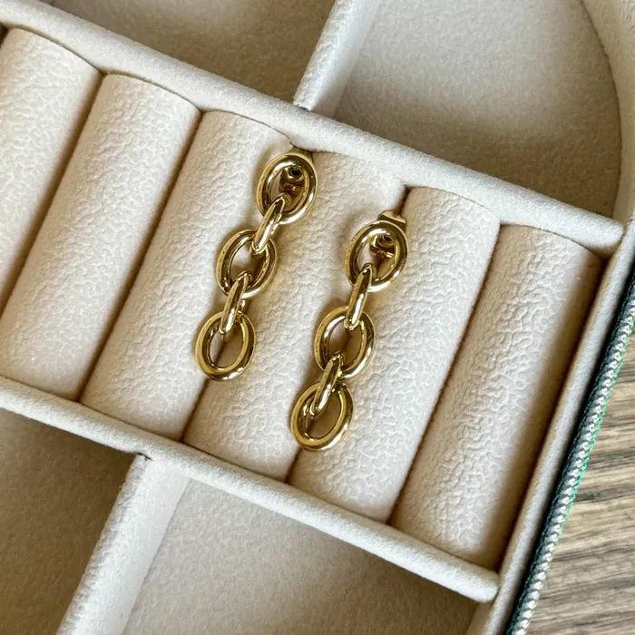 Earrings iszi ONLINE Interlocking Chain Earrings