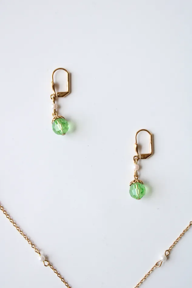 Earrings Jubilee Thrift 1928 Gold Green Stone Pearl Necklace Earring Set