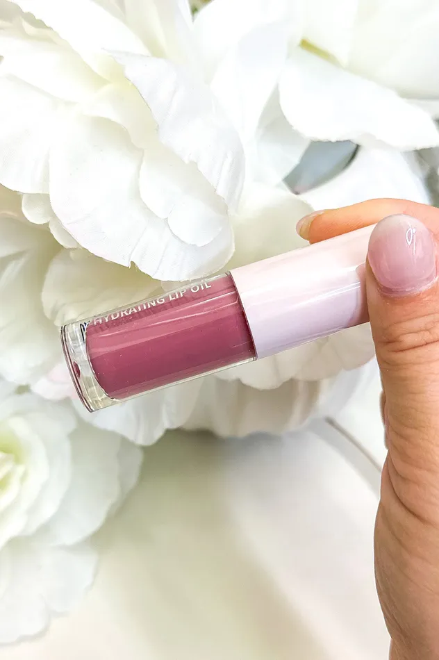 Earrings Moira Cosmetics Glow Getter Hydrating Lip Oil Only Smooches