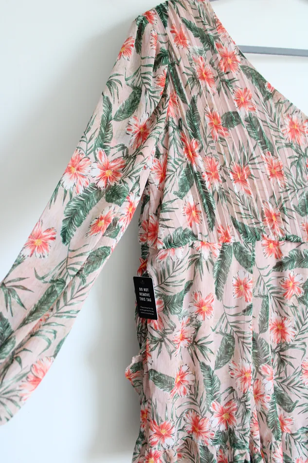 Express Earrings NEW Express Pink Tropical One Sleeve Dress S