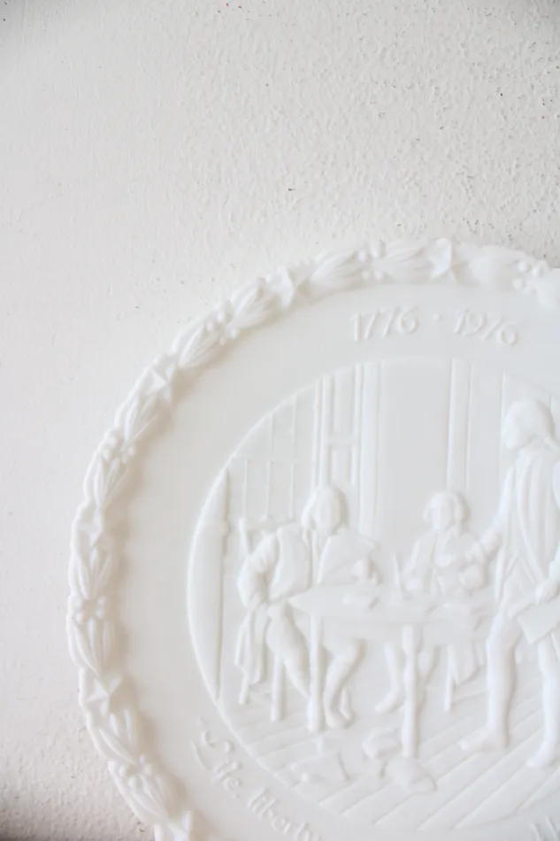 Fenton Necklaces Fenton USA Bicentennial Project Of The General Federation Of Womens Clubs Colonial Milk Glass White In God We Trust Decorative Plate