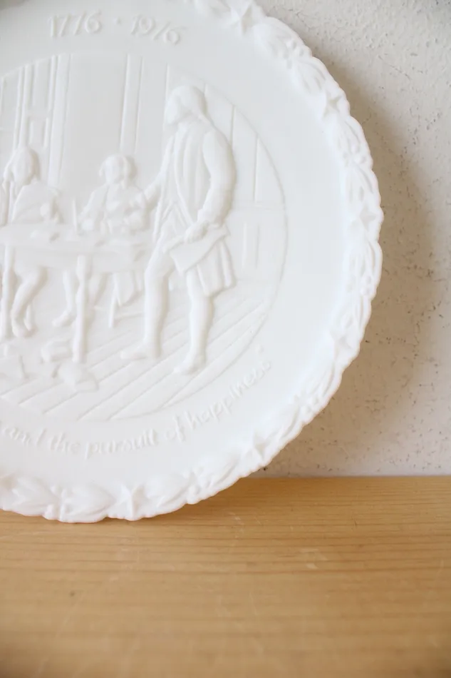 Fenton Necklaces Fenton USA Bicentennial Project Of The General Federation Of Womens Clubs Colonial Milk Glass White In God We Trust Decorative Plate