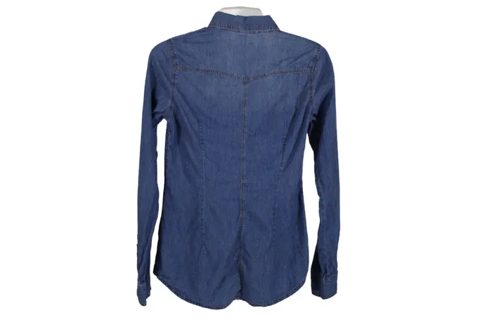 Forever 21 Necklaces Forever 21 Chambray Button Down Shirt S