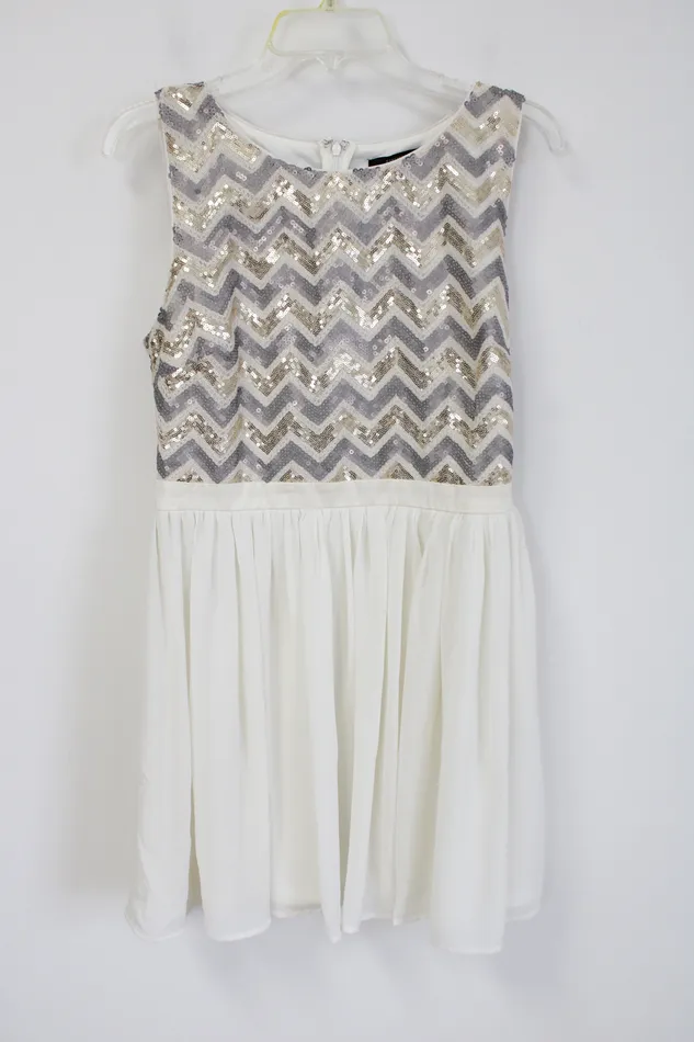 Forever 21 Rings Forever 21 White Gold Sequined Chiffon Dress L