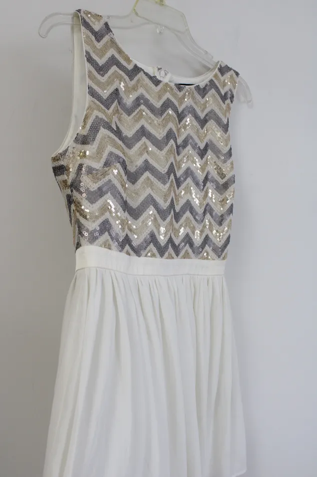 Forever 21 Rings Forever 21 White Gold Sequined Chiffon Dress L