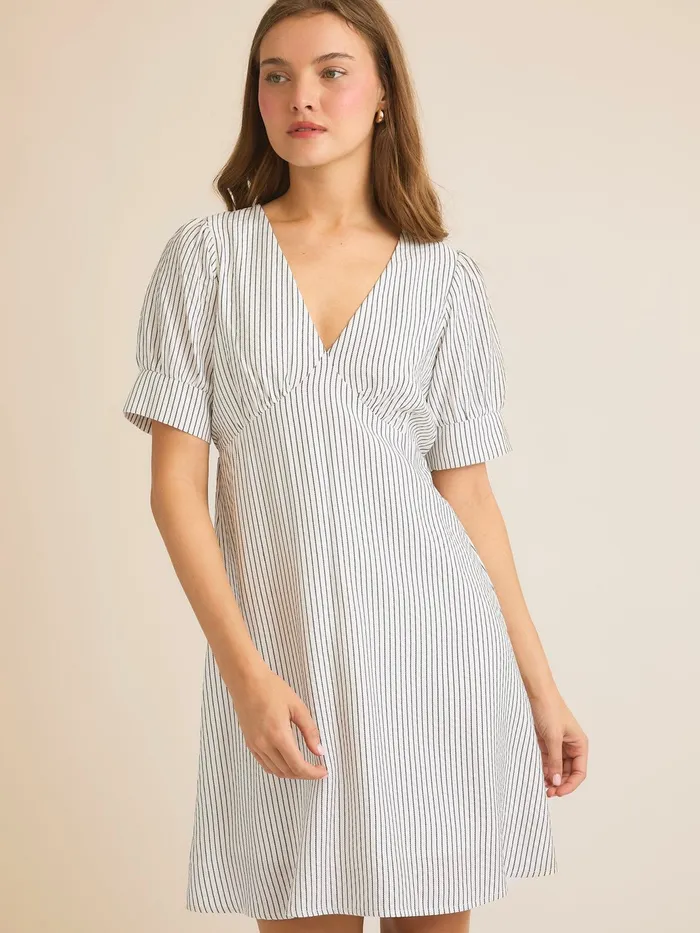 Gilli Le Lis Darling Puff Sleeve Dress Earrings