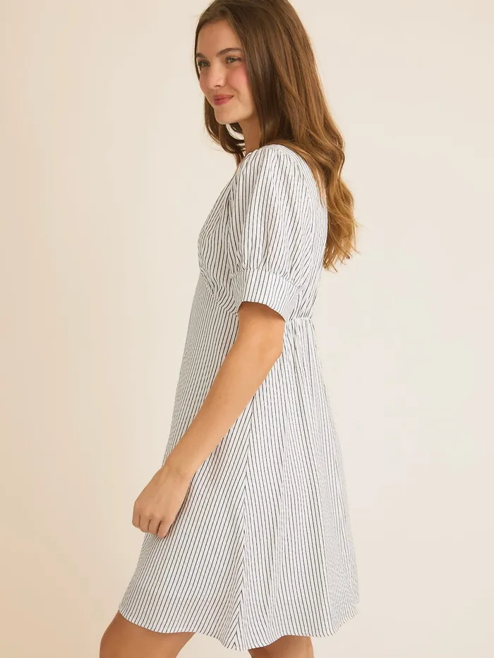 Gilli Le Lis Darling Puff Sleeve Dress Earrings