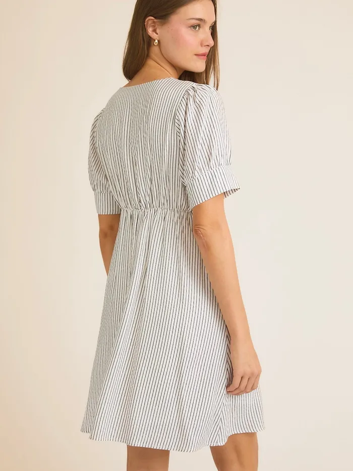 Gilli Le Lis Darling Puff Sleeve Dress Earrings