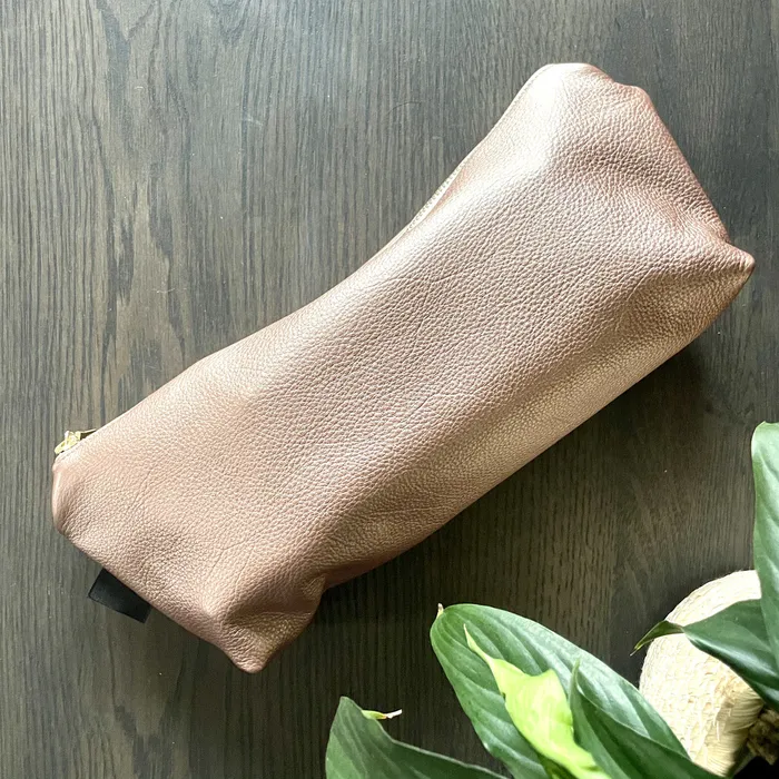 HJT Earrings Leather Pencil Bag Large Pink Metallic