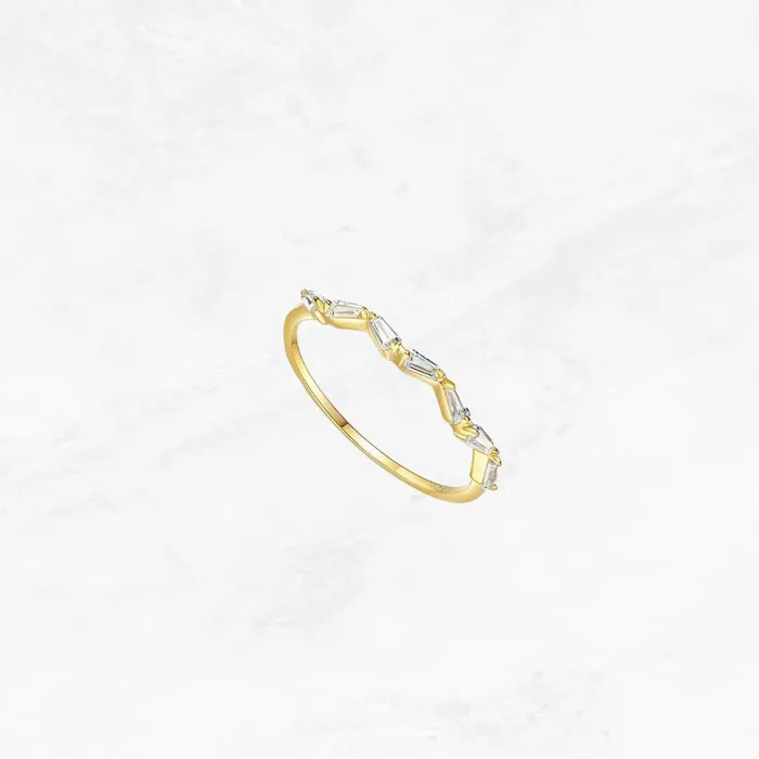 Huellas del Bosque Anillo Dorado con Textura de Hojas Dreamlandgt Joyas Guatemala Earrings