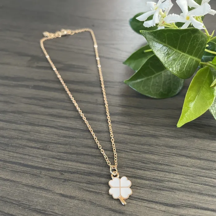 iszi ONLINE Necklaces Girls Necklace ButterflyFlower Green Heart White Clover