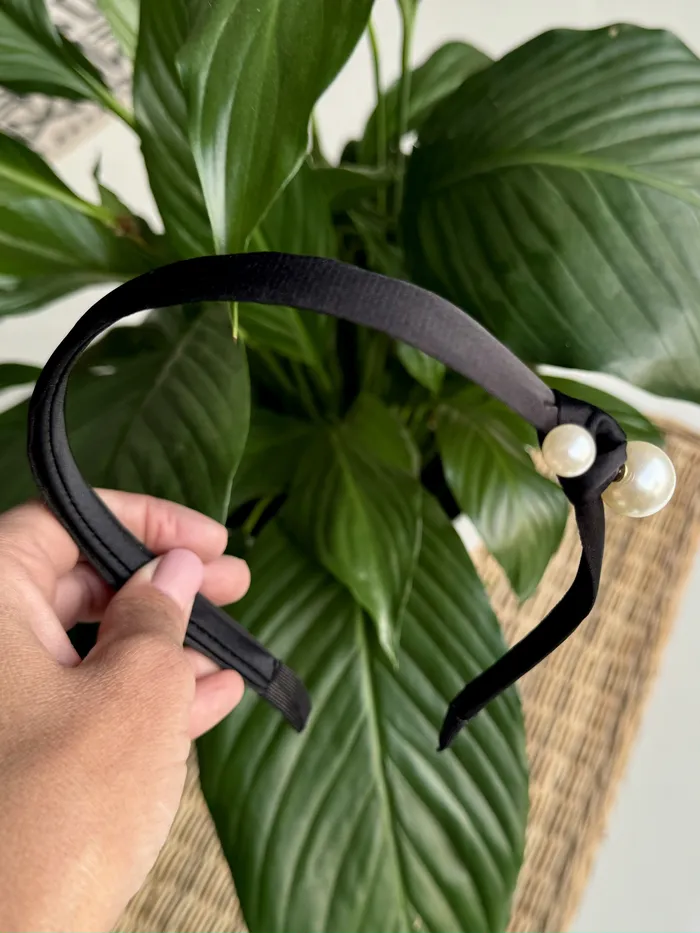iszi ONLINE Thin Black Alice Band with Pearl accent Rings