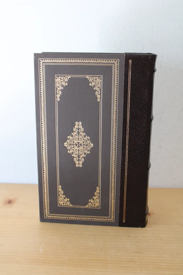 Jubilee Thrift Earrings David Copperfield By Charles Dickens The Franklin Library Edition