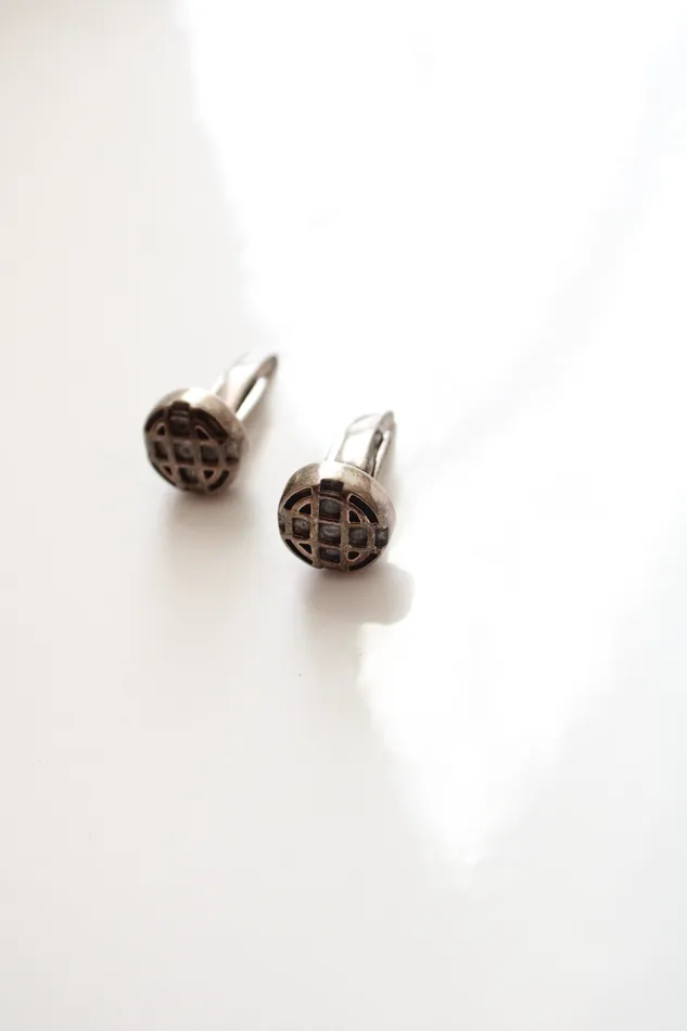 Jubilee Thrift Earrings Sterling Silver Round Grid Cuff Links