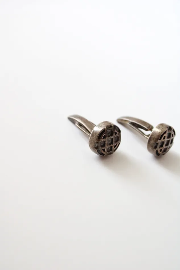 Jubilee Thrift Earrings Sterling Silver Round Grid Cuff Links