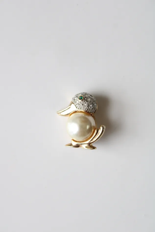 Jubilee Thrift Earrings Vintage Gold Green Eyed Faux Pearl Duck Pin