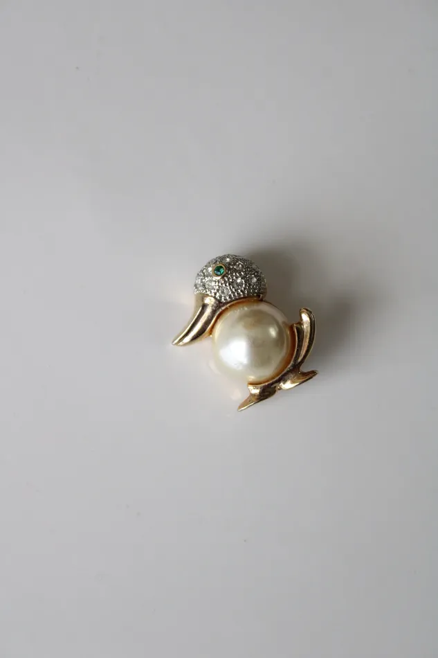 Jubilee Thrift Earrings Vintage Gold Green Eyed Faux Pearl Duck Pin