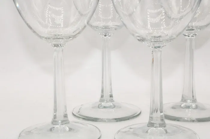 Jubilee Thrift Necklaces Four Wine Glasses