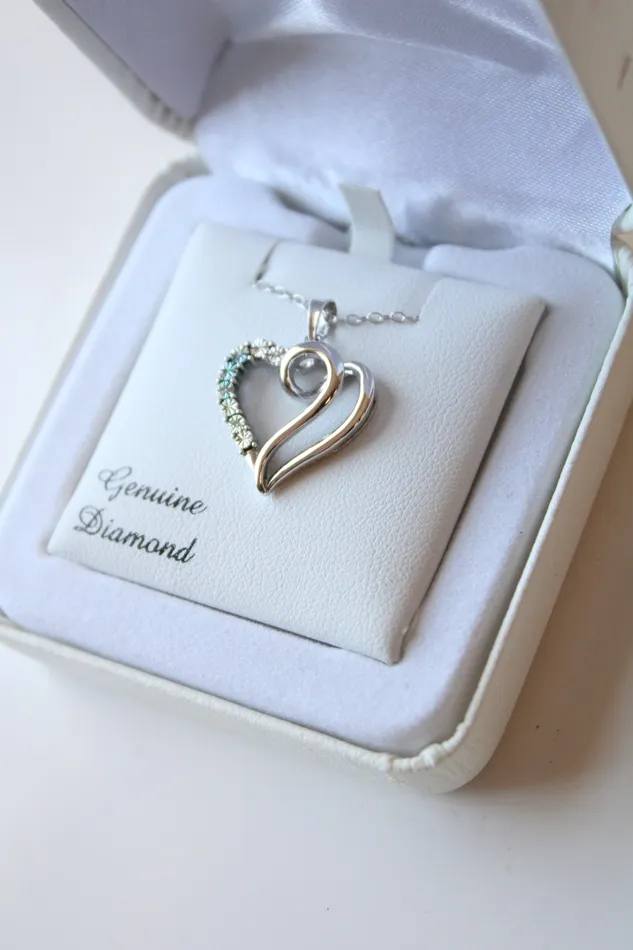 Jubilee Thrift Necklaces NEW SS Swirl Genuine Diamond Heart Pendant Necklace