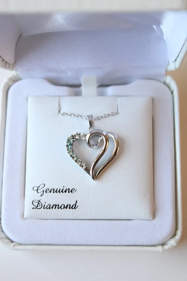 Jubilee Thrift Necklaces NEW SS Swirl Genuine Diamond Heart Pendant Necklace