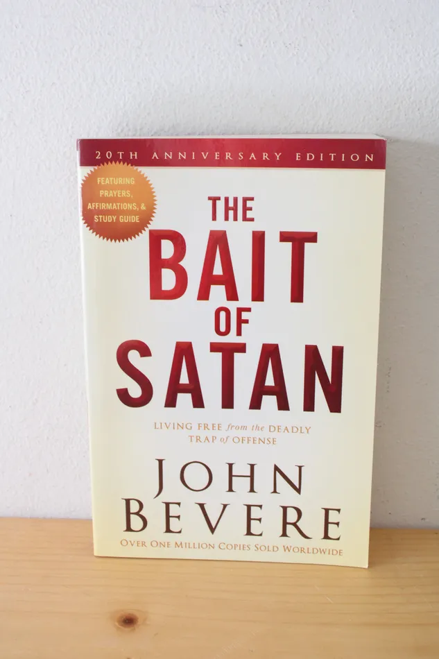 Jubilee Thrift Necklaces The Bait Of Satan Living Free From The Deadly Trap Of Offense By John Bevere Jubilee Thrift Necklaces The Bait Of Satan Living Free From The Deadly Trap Of Offense By John Bevere