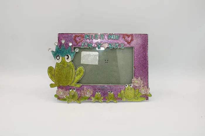Junior Frames Kiss Me Im Yours Picture Frame Jubilee Thrift Rings