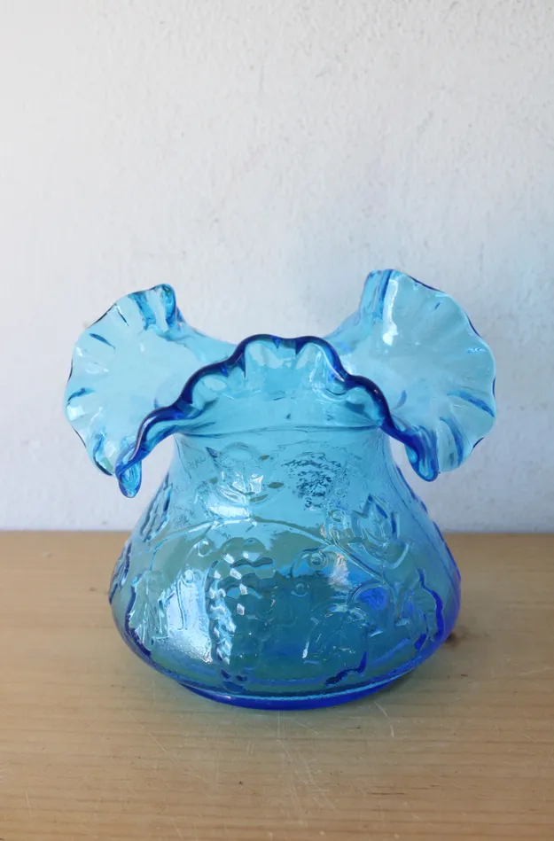 Kanawa Kanawa Vintage Blue Hand Blown Glass Ruffle Rim Vase 5 Rings