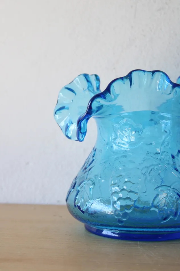 Kanawa Kanawa Vintage Blue Hand Blown Glass Ruffle Rim Vase 5 Rings