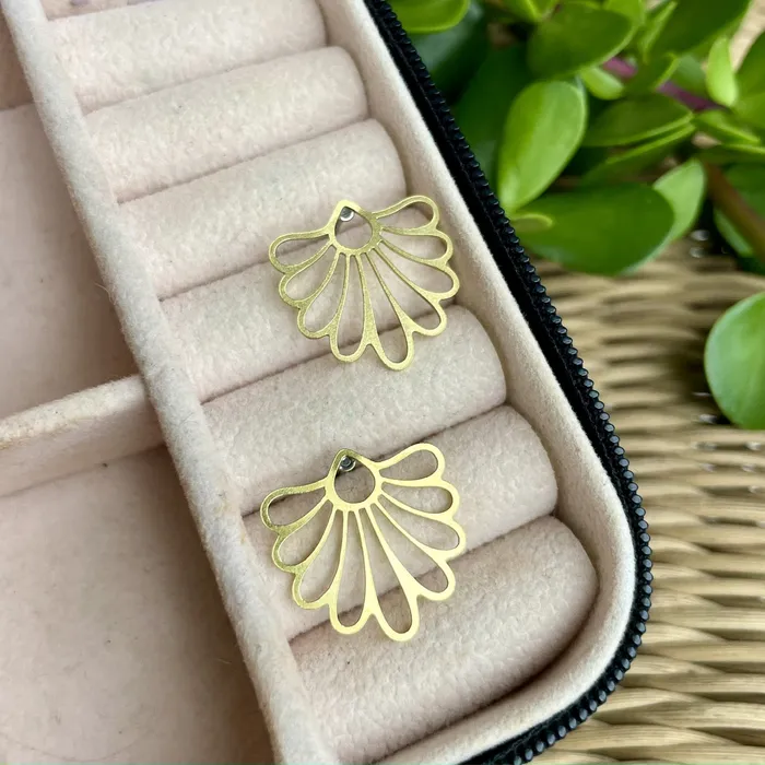 KIKI Earrings Large Flower Metal Stud