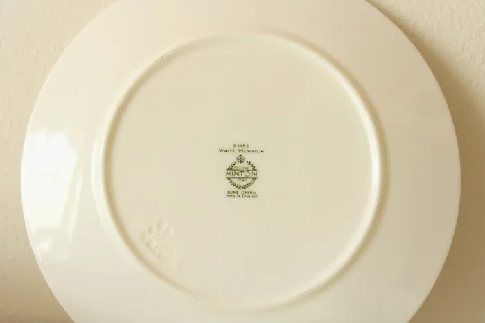 Minton White Monarch Bone China Made In England Demitasse Salad Plates Set Of 6 8 Jubilee Thrift Earrings Minton White Monarch Bone China Made In England Demitasse Salad Plates Set Of 6 8 Jubilee Thrift Earrings