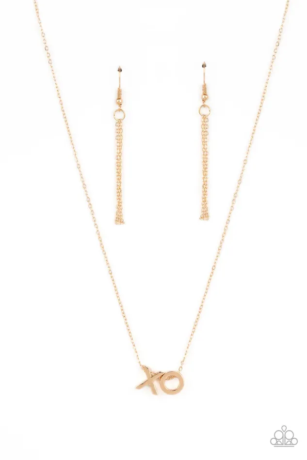 Necklaces Paparazzi Accessories Hugs and Kisses Gold