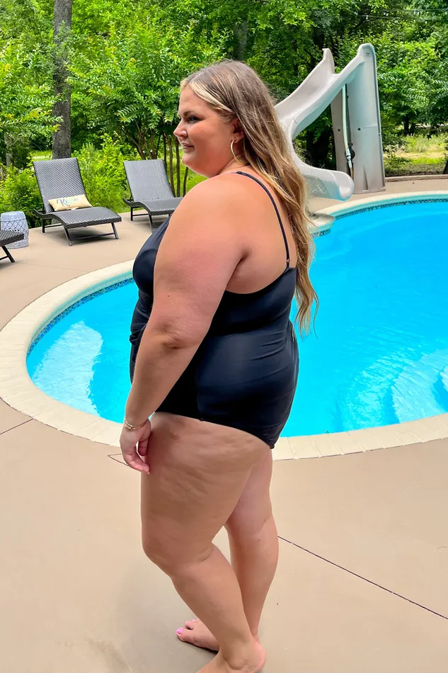 Necklaces Somewhere On A Beach One Piece Swim Suit Black White Birch