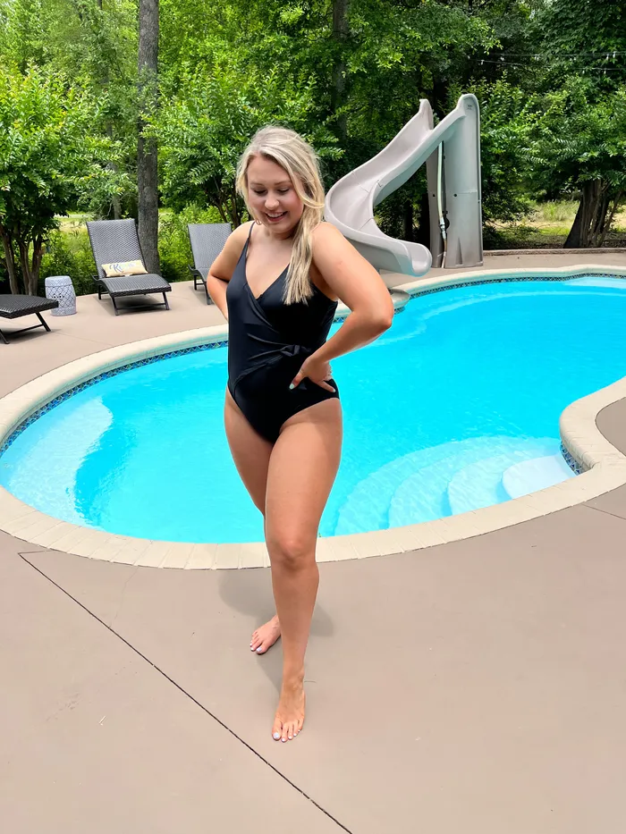 Necklaces Somewhere On A Beach One Piece Swim Suit Black White Birch