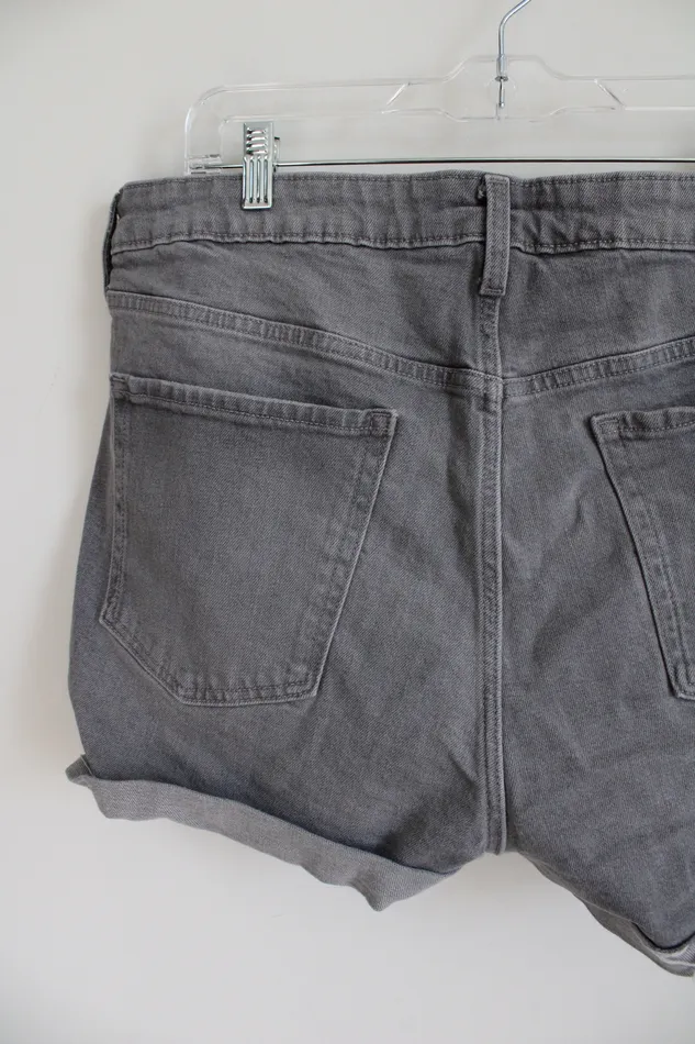 Old Navy Earrings Old Navy OG High Rise Gray Wash Distressed Short 16