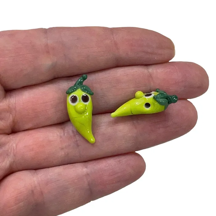 Peppy Beads Hand Made Murano Glass Green Pepper Charm Charm Necklaces