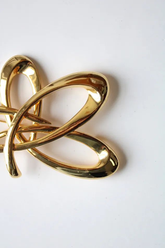 PreStyled Sets Abstract Gold Ribbon Brooch Pin Jubilee Thrift