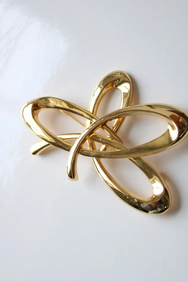 PreStyled Sets Abstract Gold Ribbon Brooch Pin Jubilee Thrift