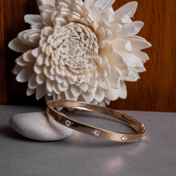 RACHEL LYNN CHICAGO Bracelets 14 Karat Yellow Gold and Diamond Burst Hinge Bracelet